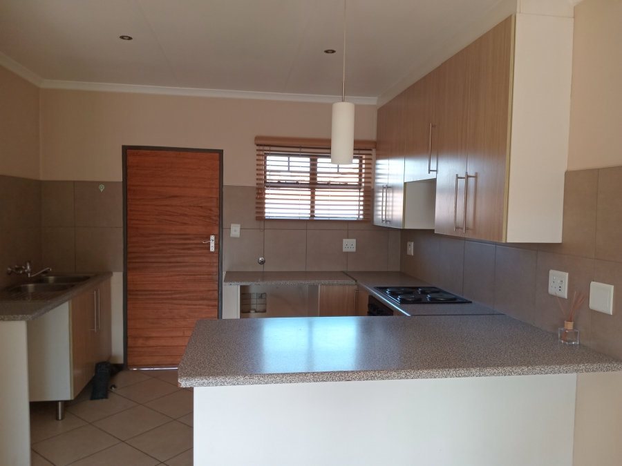 To Let 2 Bedroom Property for Rent in Sagewood Gauteng