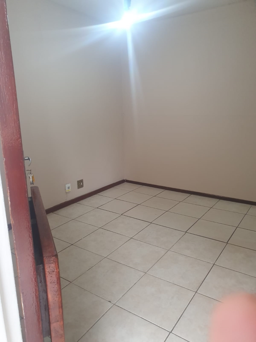 2 Bedroom Property for Sale in Sunnyside Gauteng