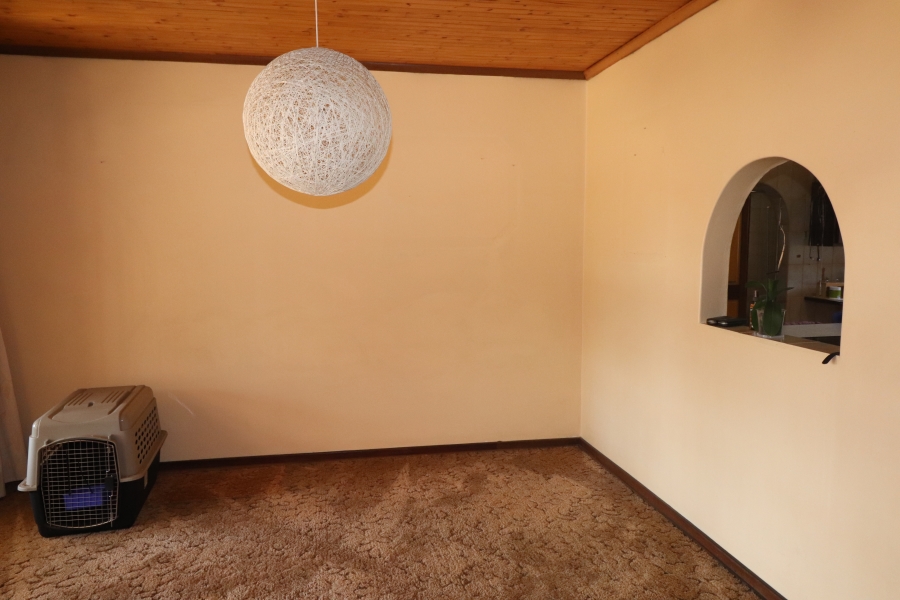 To Let 4 Bedroom Property for Rent in Edleen Gauteng