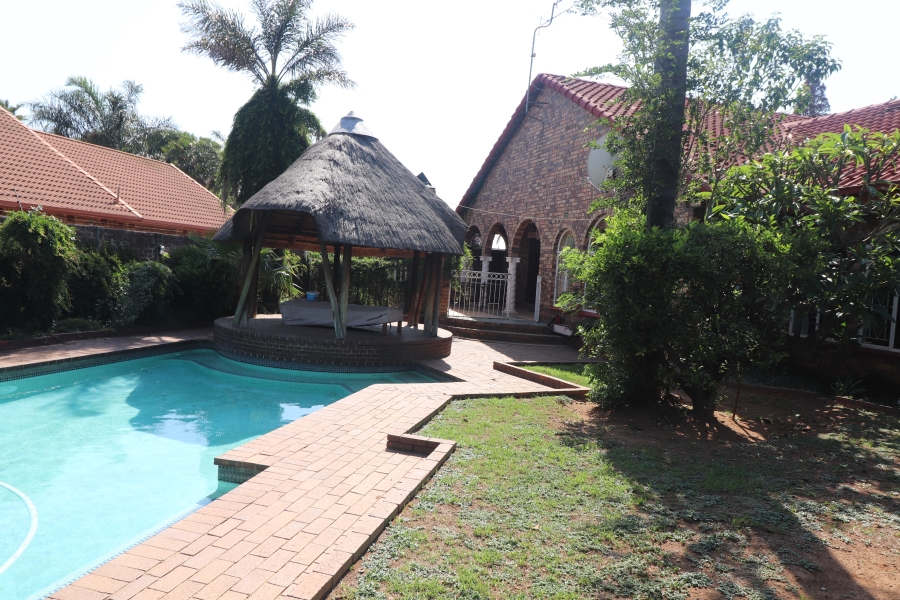 To Let 4 Bedroom Property for Rent in Edleen Gauteng