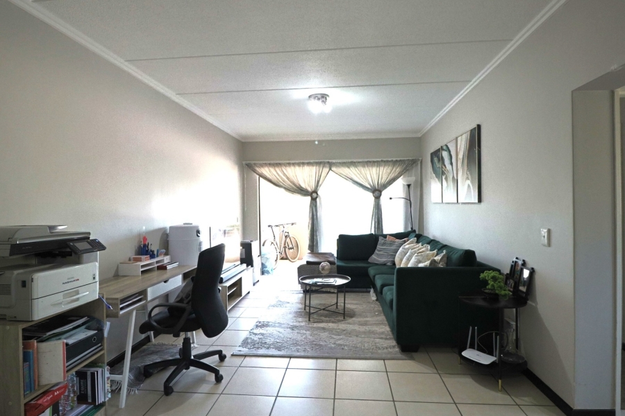 To Let 2 Bedroom Property for Rent in Bryanston Gauteng