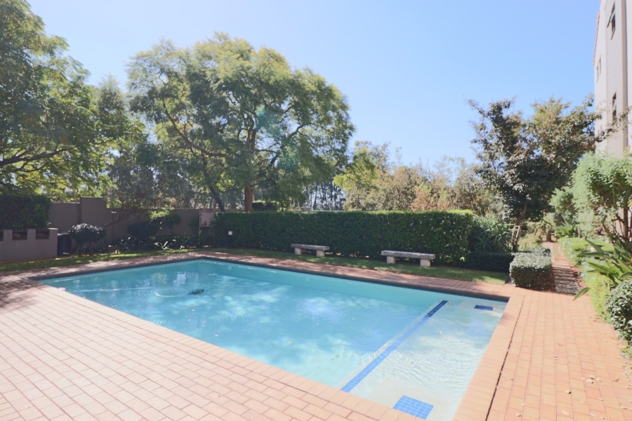 To Let 2 Bedroom Property for Rent in Bryanston Gauteng