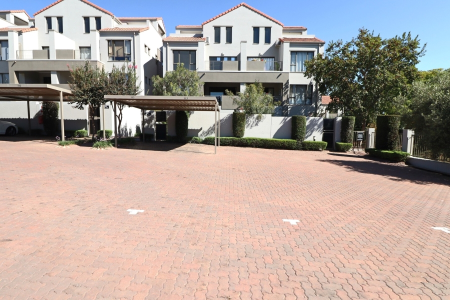 To Let 2 Bedroom Property for Rent in Bryanston Gauteng