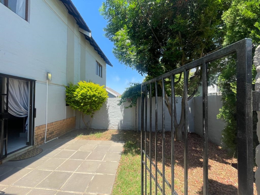 To Let 2 Bedroom Property for Rent in Halfway Gardens Gauteng