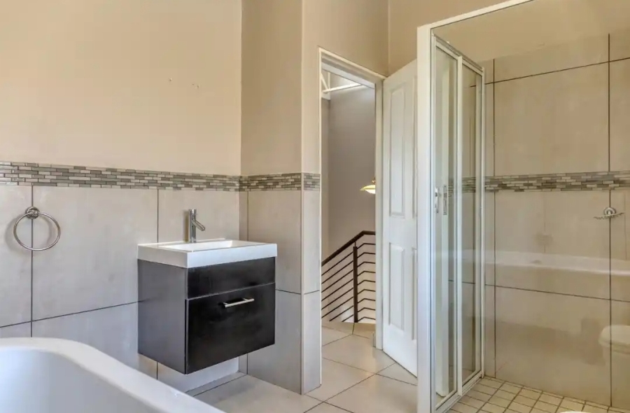 2 Bedroom Property for Sale in Northgate Gauteng