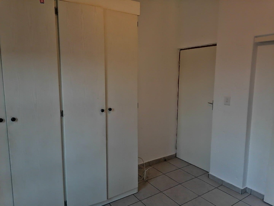 To Let 2 Bedroom Property for Rent in Amorosa Gauteng