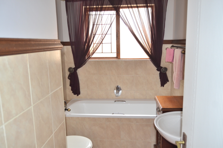 3 Bedroom Property for Sale in Thatchfield Estate Gauteng