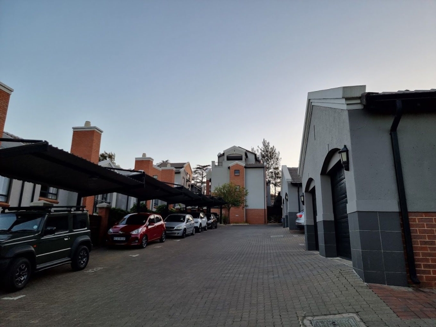 To Let 1 Bedroom Property for Rent in Bryanston Gauteng