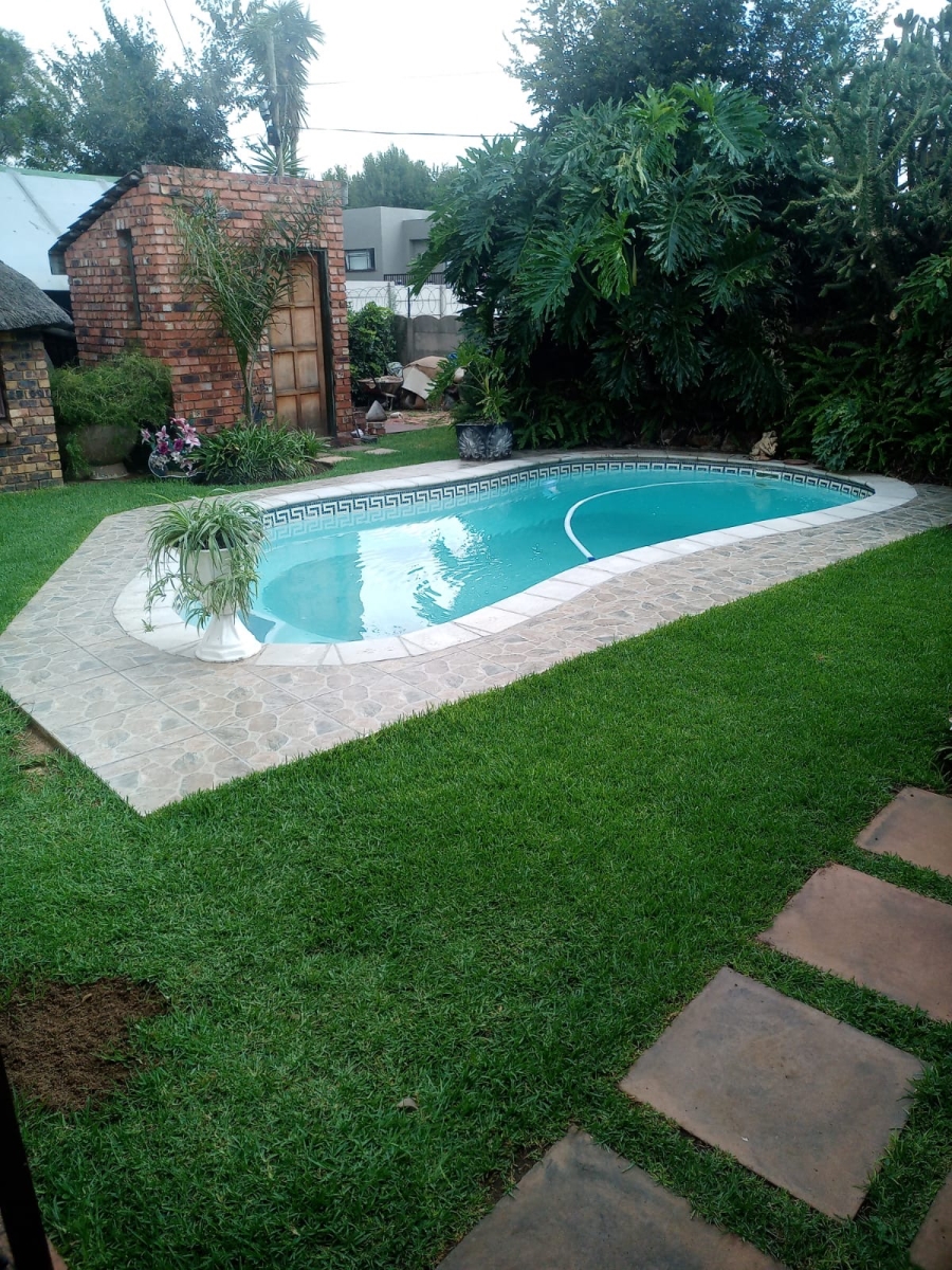 5 Bedroom Property for Sale in Alberton Central Gauteng