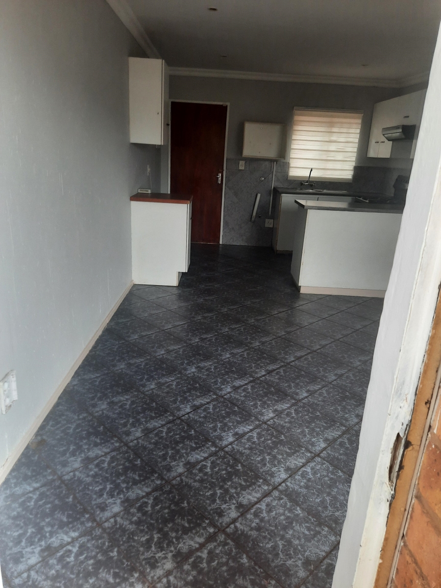 To Let 2 Bedroom Property for Rent in Birchleigh North Gauteng