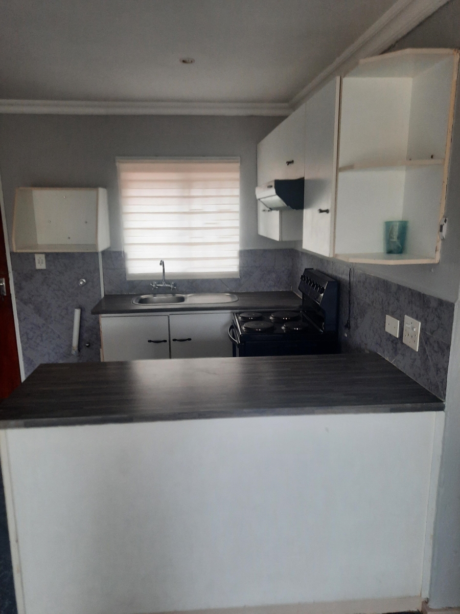 To Let 2 Bedroom Property for Rent in Birchleigh North Gauteng