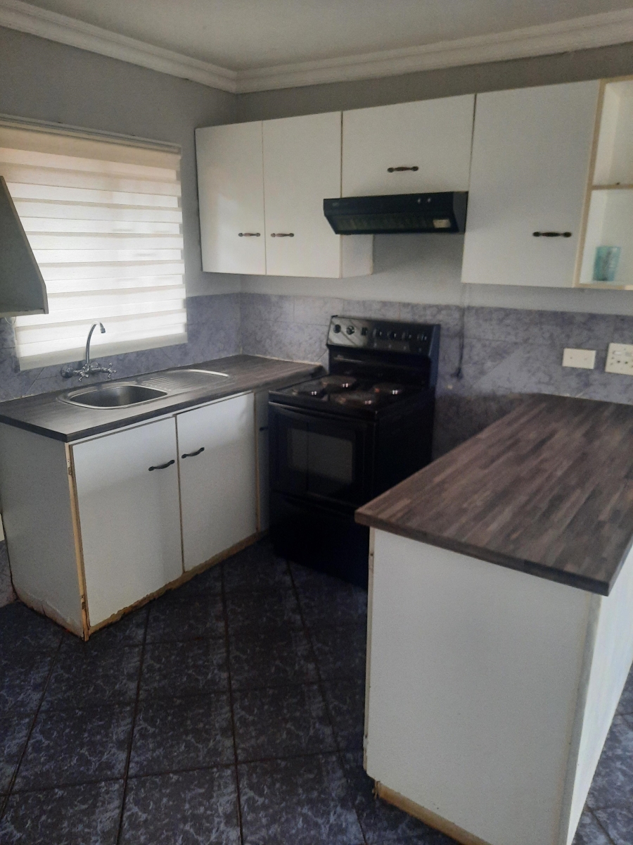 To Let 2 Bedroom Property for Rent in Birchleigh North Gauteng