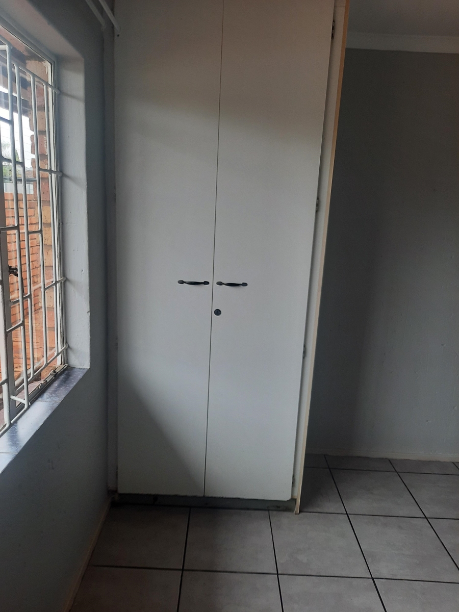 To Let 2 Bedroom Property for Rent in Birchleigh North Gauteng