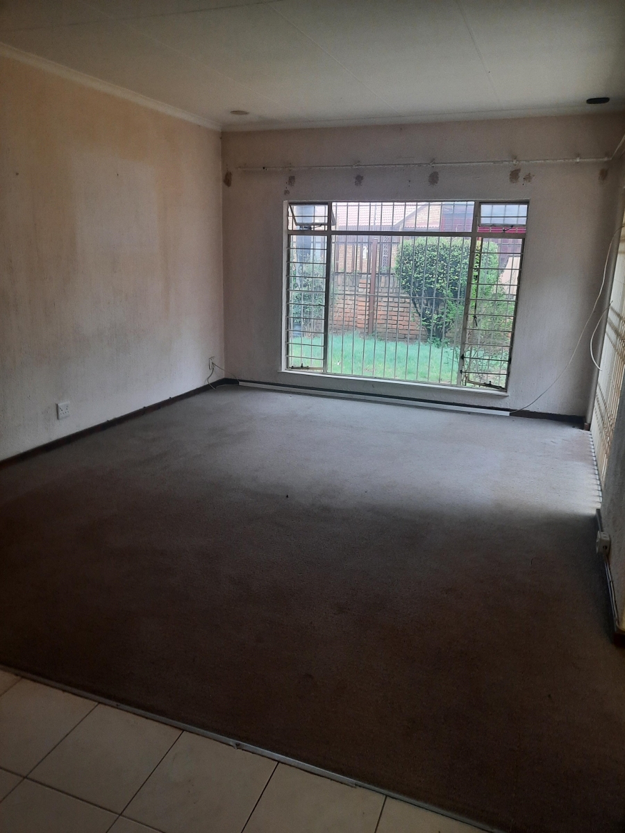 To Let 2 Bedroom Property for Rent in Birchleigh Gauteng