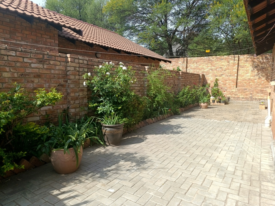 2 Bedroom Property for Sale in Halfway Gardens Gauteng