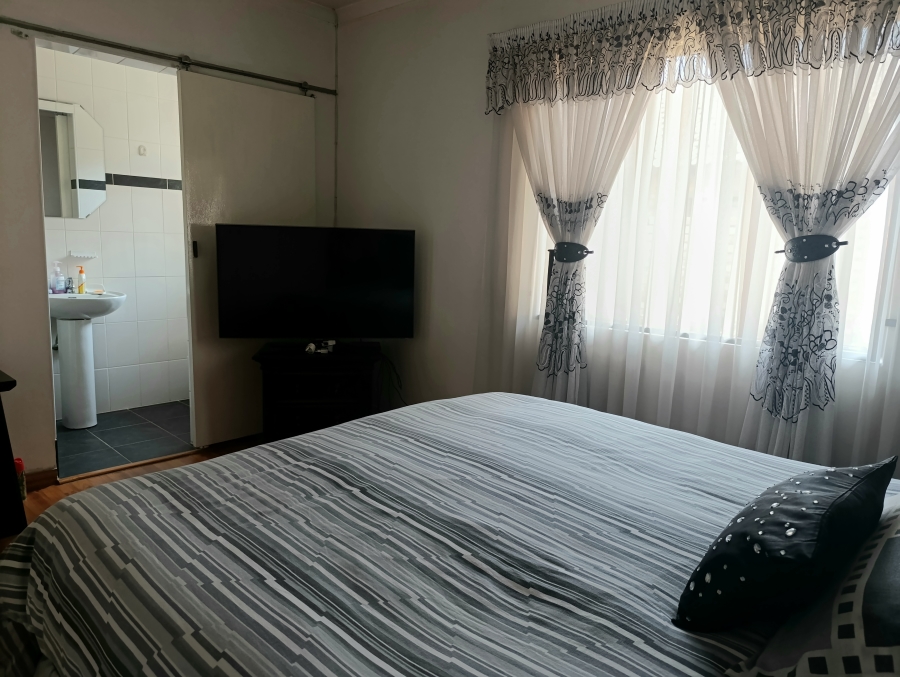 2 Bedroom Property for Sale in Halfway Gardens Gauteng