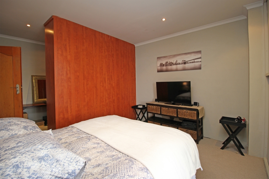 1 Bedroom Property for Sale in Houghton Estate Gauteng