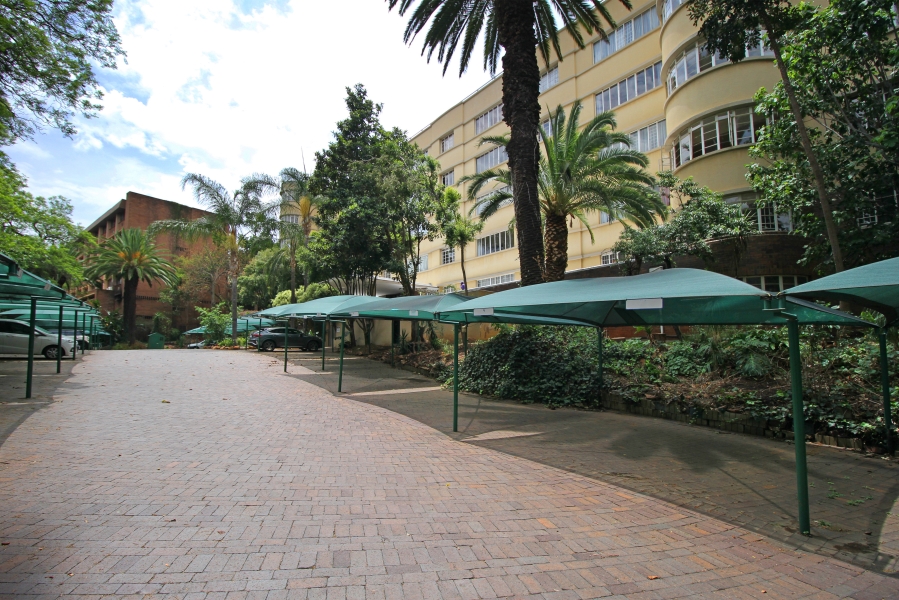 1 Bedroom Property for Sale in Houghton Estate Gauteng