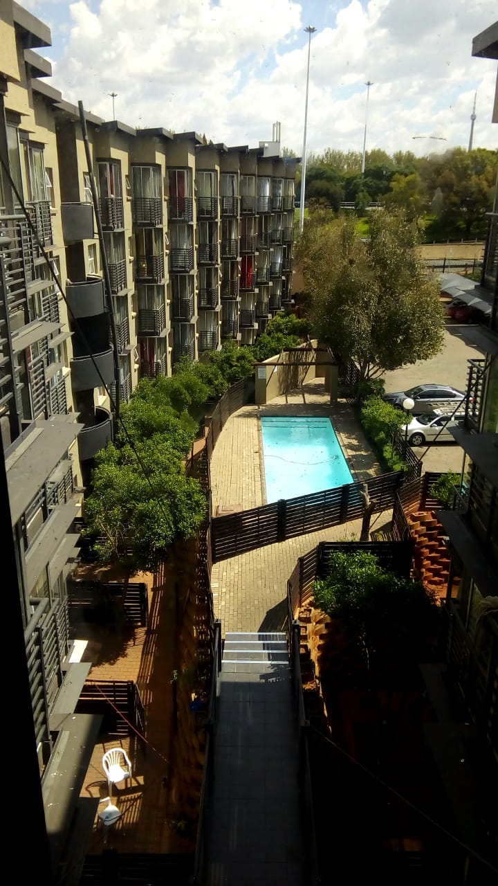 To Let 1 Bedroom Property for Rent in Braamfontein Gauteng