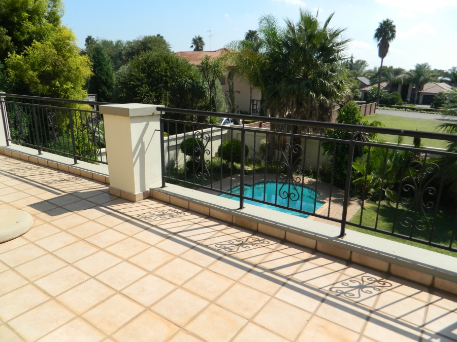 To Let 4 Bedroom Property for Rent in Silver Lakes Golf Estate Gauteng