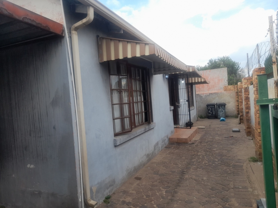 4 Bedroom Property for Sale in Regents Park Gauteng