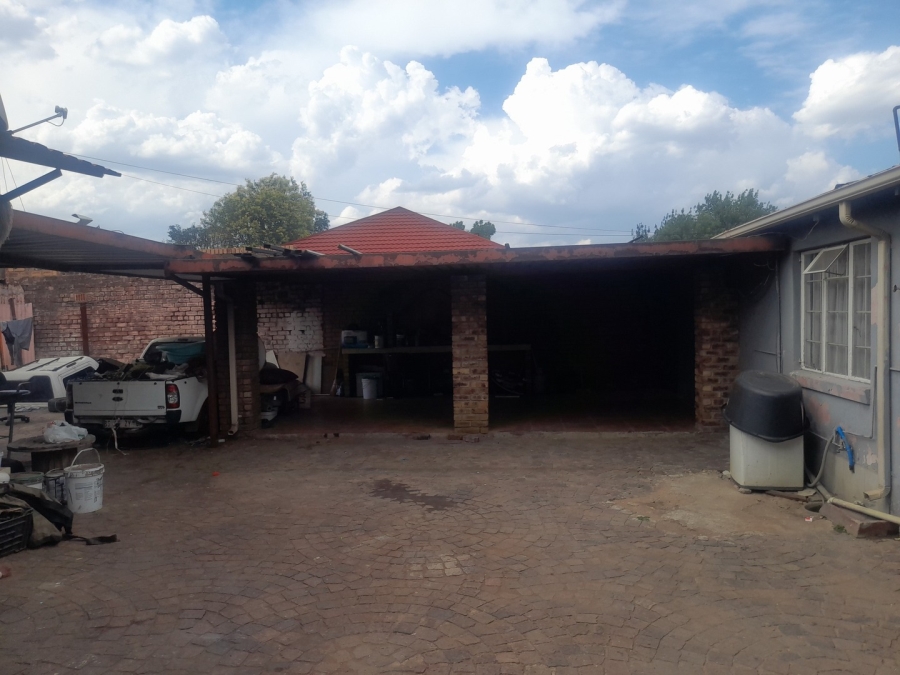 4 Bedroom Property for Sale in Regents Park Gauteng