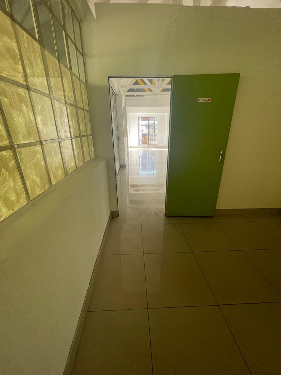 To Let commercial Property for Rent in Clubview Gauteng