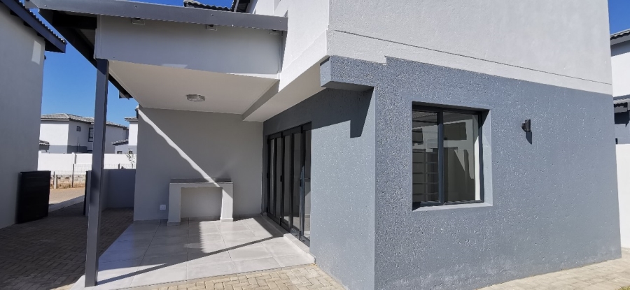 3 Bedroom Property for Sale in Little Falls Gauteng