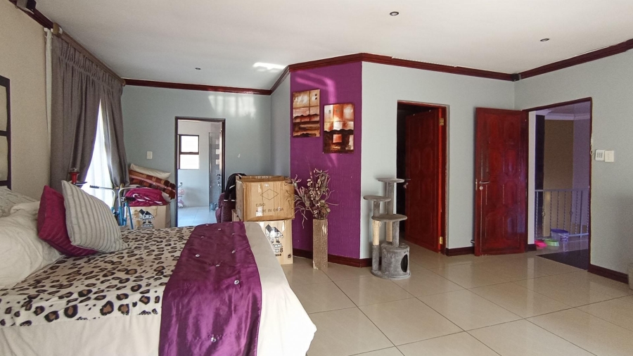 6 Bedroom Property for Sale in Florida Park Gauteng