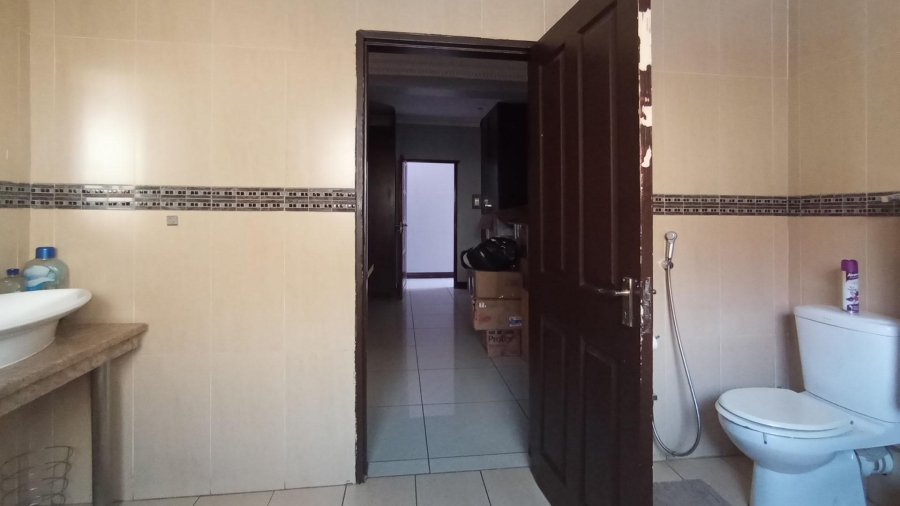 6 Bedroom Property for Sale in Florida Park Gauteng