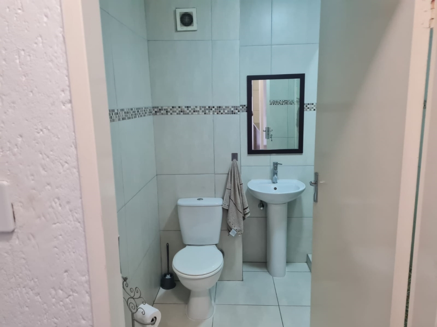 2 Bedroom Property for Sale in Eden Glen Gauteng