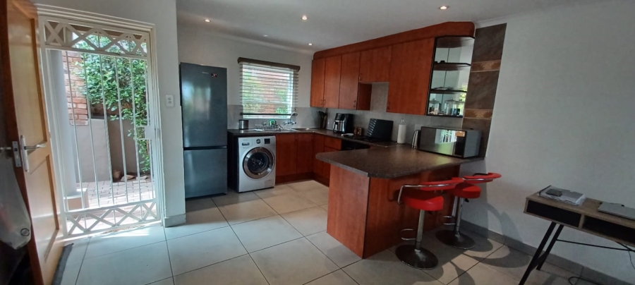 To Let 2 Bedroom Property for Rent in Kensington Gauteng