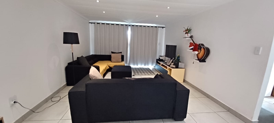 To Let 2 Bedroom Property for Rent in Kensington Gauteng