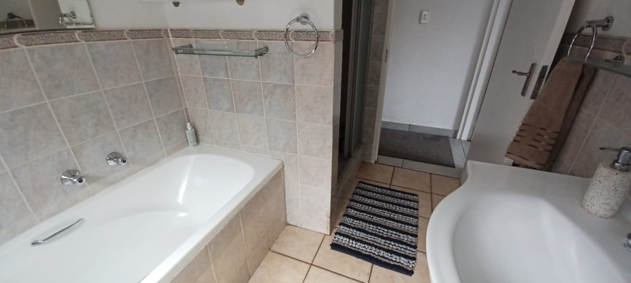 To Let 2 Bedroom Property for Rent in Kensington Gauteng