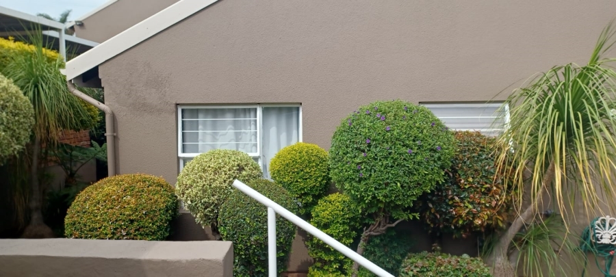 To Let 2 Bedroom Property for Rent in Kensington Gauteng