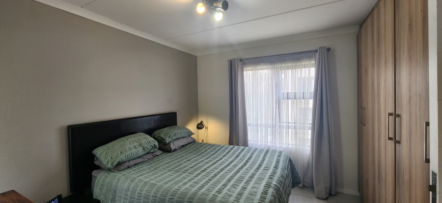 To Let 2 Bedroom Property for Rent in Modderfontein Gauteng