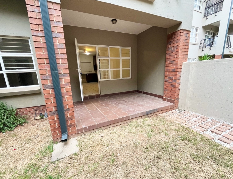 To Let 1 Bedroom Property for Rent in Lonehill Gauteng