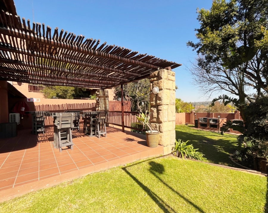 1 Bedroom Property for Sale in Sunninghill Gauteng