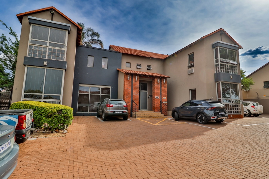 Commercial Property for Sale in Eldoraigne Gauteng