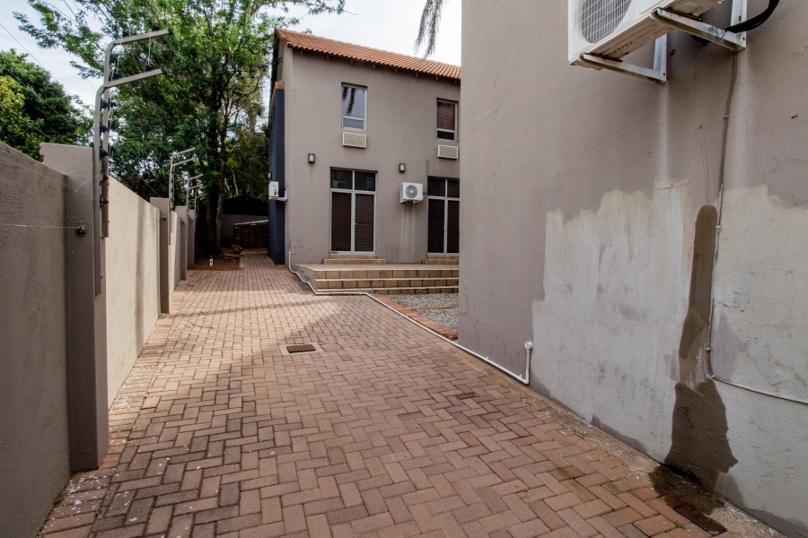 Commercial Property for Sale in Eldoraigne Gauteng