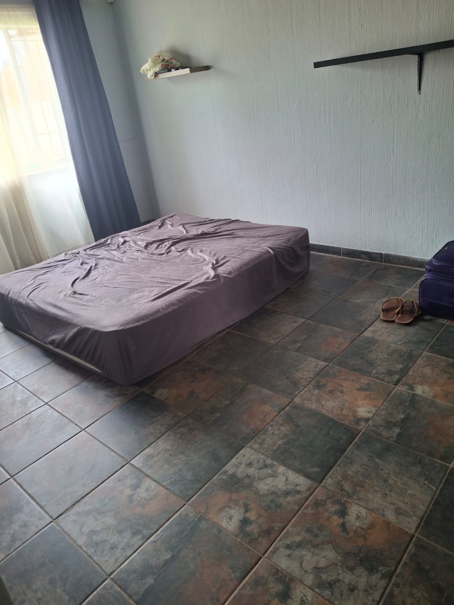 To Let 4 Bedroom Property for Rent in Crystal Park Gauteng