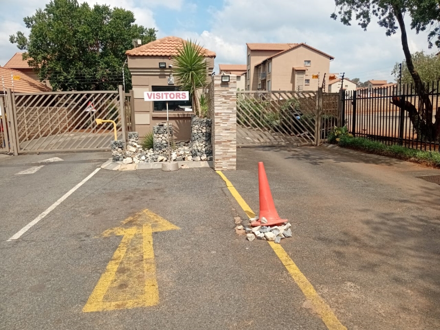 To Let 3 Bedroom Property for Rent in Kleinfontein Gauteng