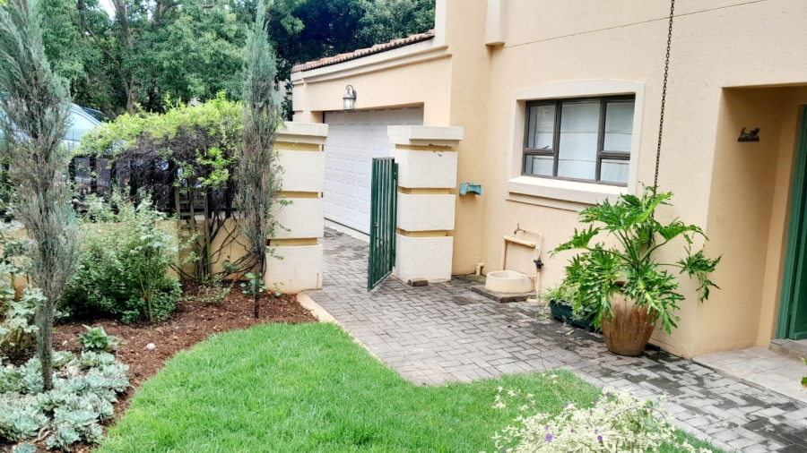 To Let 3 Bedroom Property for Rent in Featherbrooke Estate Gauteng