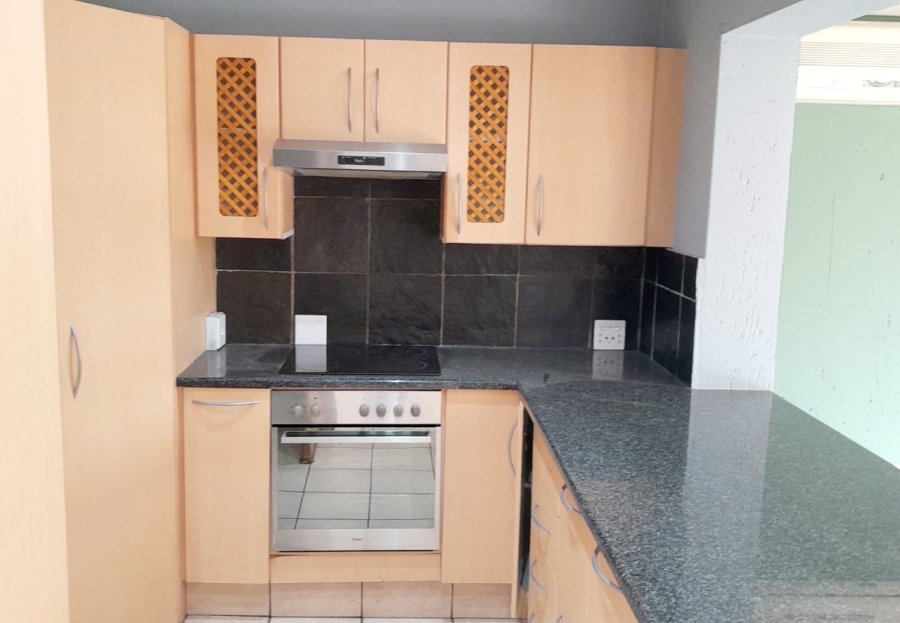 To Let 3 Bedroom Property for Rent in Featherbrooke Estate Gauteng