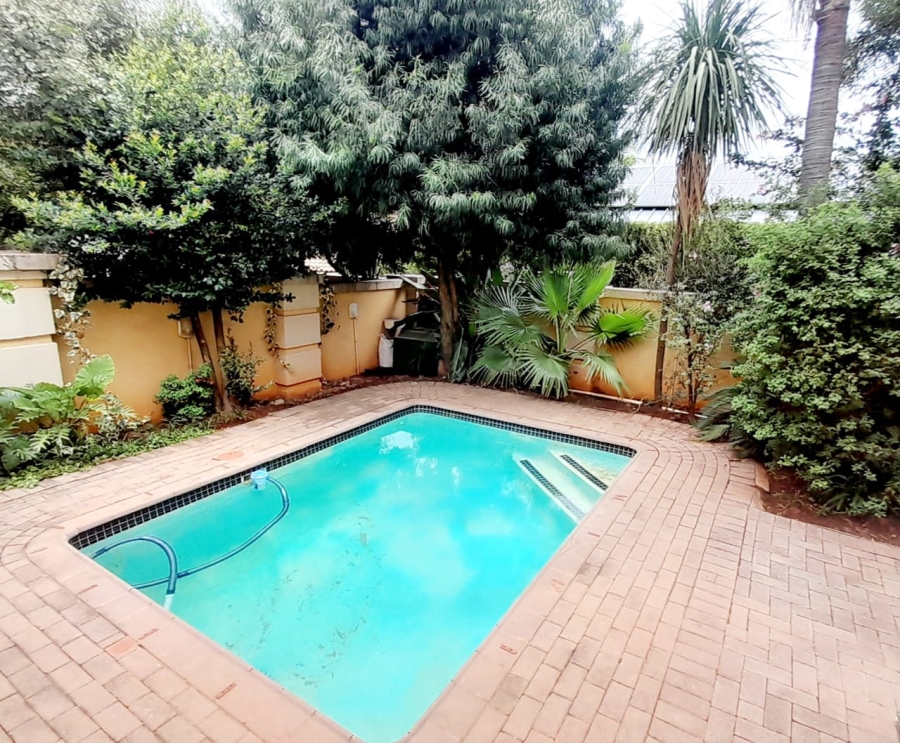 To Let 3 Bedroom Property for Rent in Featherbrooke Estate Gauteng