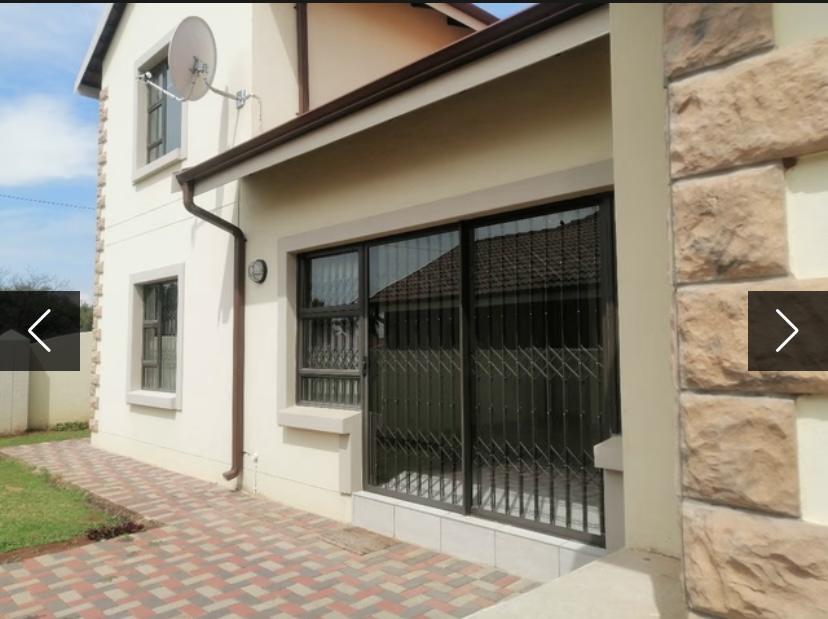 To Let 5 Bedroom Property for Rent in Montana Gauteng