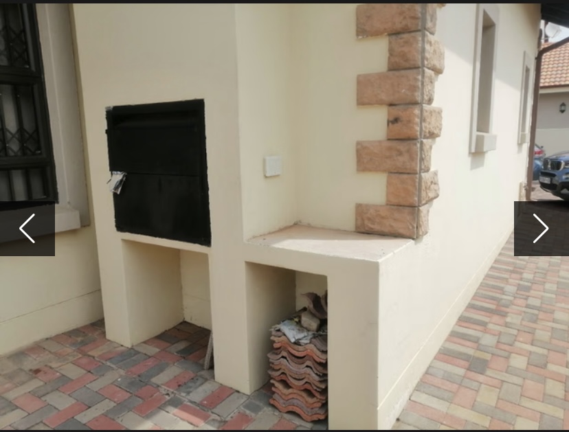 To Let 5 Bedroom Property for Rent in Montana Gauteng