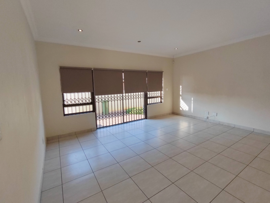 To Let 5 Bedroom Property for Rent in Montana Gauteng