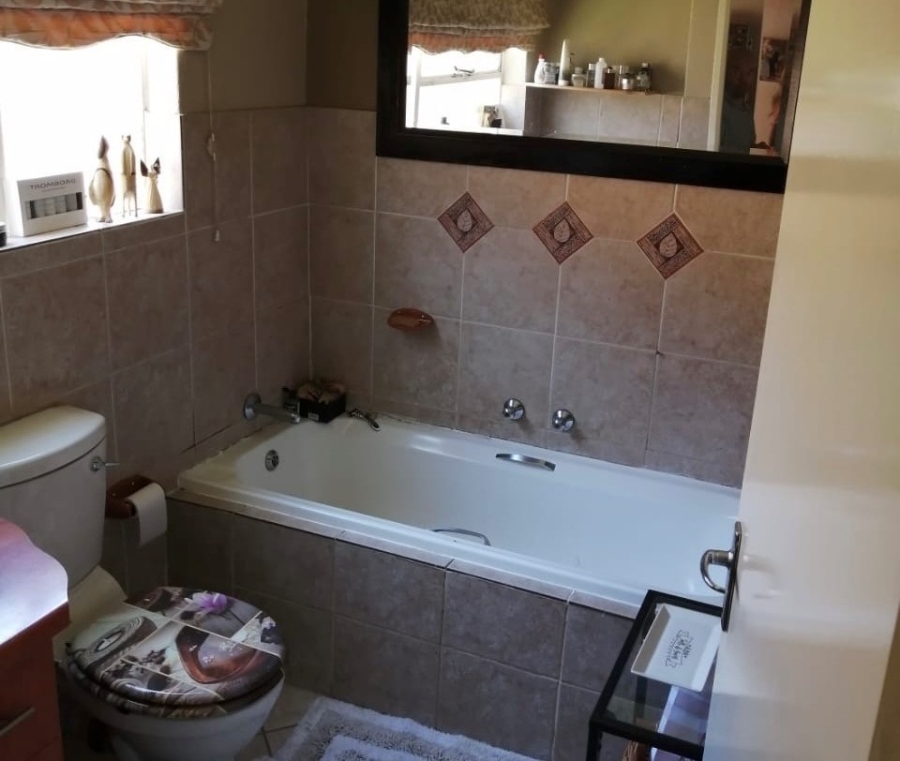 To Let 3 Bedroom Property for Rent in Pomona Gauteng