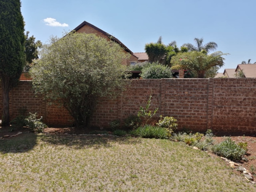 To Let 3 Bedroom Property for Rent in Pomona Gauteng